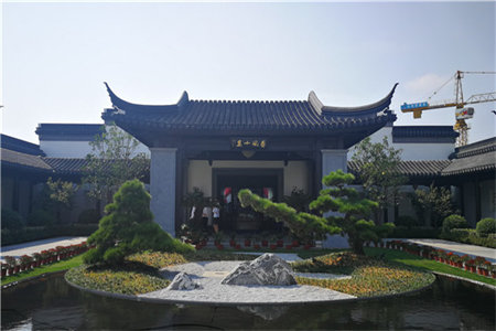 泰安市印象泰山·湖语墅4室2厅2卫162m2豪华装修